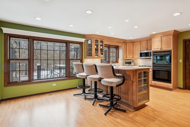 6487 Bannister Court, Lisle, IL 60532