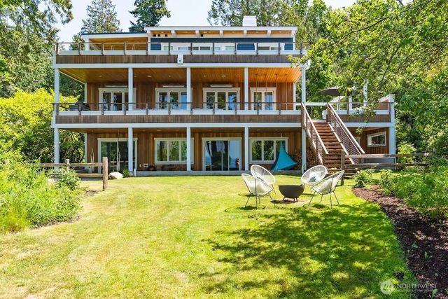 8823 Oertel Drive, Blaine, WA 98230