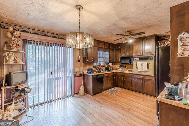 1767 Little Fawn Trail NW, Conyers, GA 30012