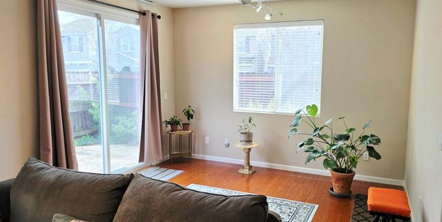 2485 Gooseberry Cir, West Sacramento, CA 95691