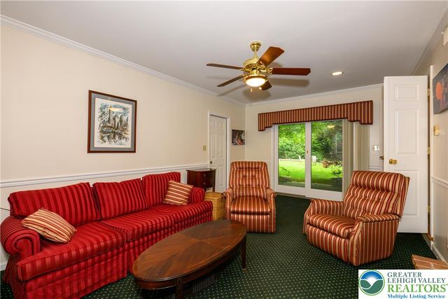 2516 Rachael Lane, South Whitehall Twp, PA 18069