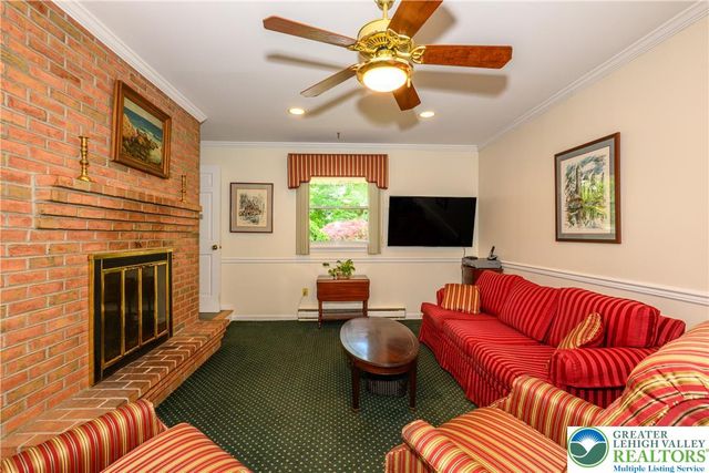 2516 Rachael Lane, South Whitehall Twp, PA 18069