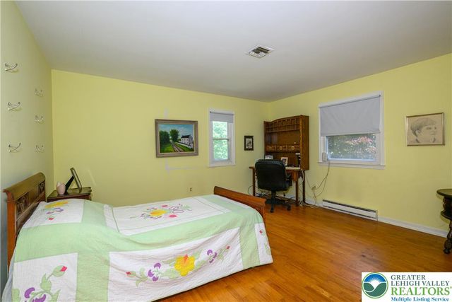 2516 Rachael Lane, South Whitehall Twp, PA 18069