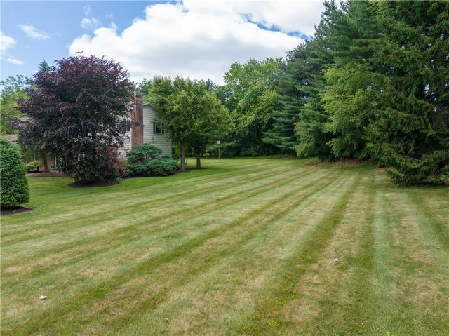 2516 Rachael Lane, South Whitehall Twp, PA 18069