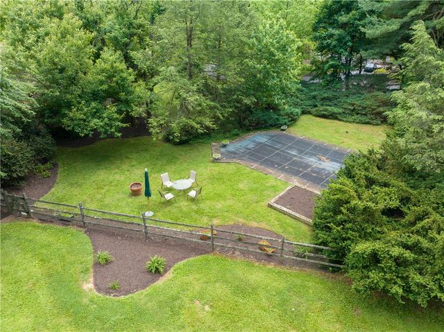2516 Rachael Lane, South Whitehall Twp, PA 18069