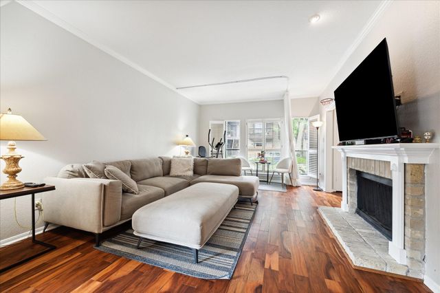 11711 Memorial Drive 395, Houston, TX 77024