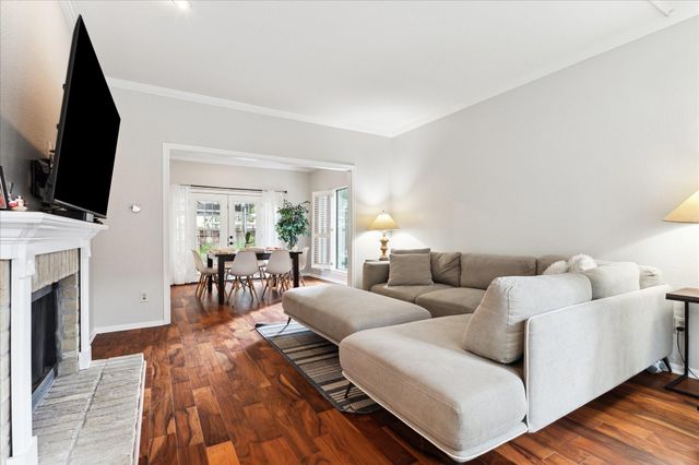 11711 Memorial Drive 395, Houston, TX 77024