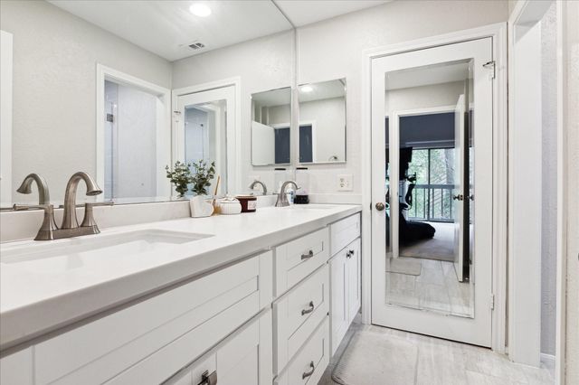 11711 Memorial Drive 395, Houston, TX 77024