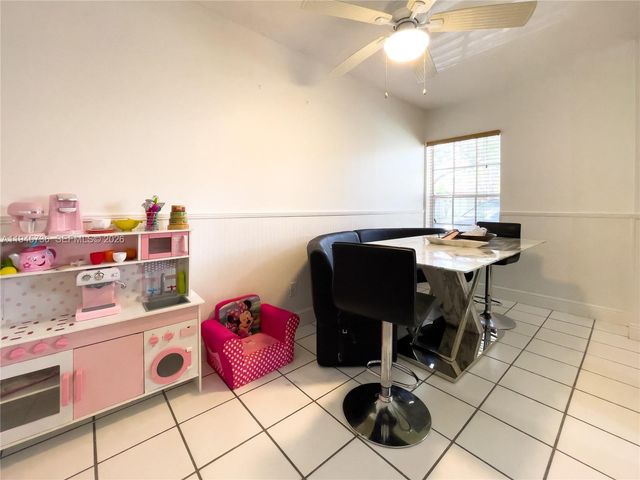 931 Opal Ter, Weston, FL 33326