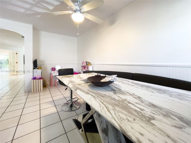 931 Opal Ter, Weston, FL 33326