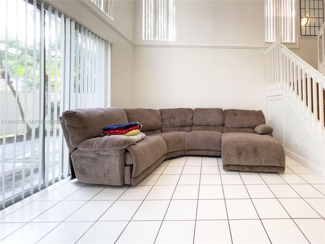 931 Opal Ter, Weston, FL 33326