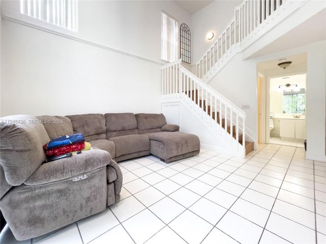 931 Opal Ter, Weston, FL 33326