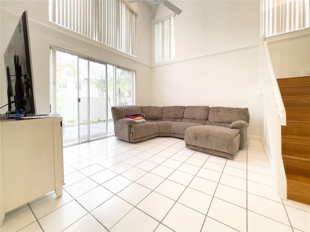 931 Opal Ter, Weston, FL 33326