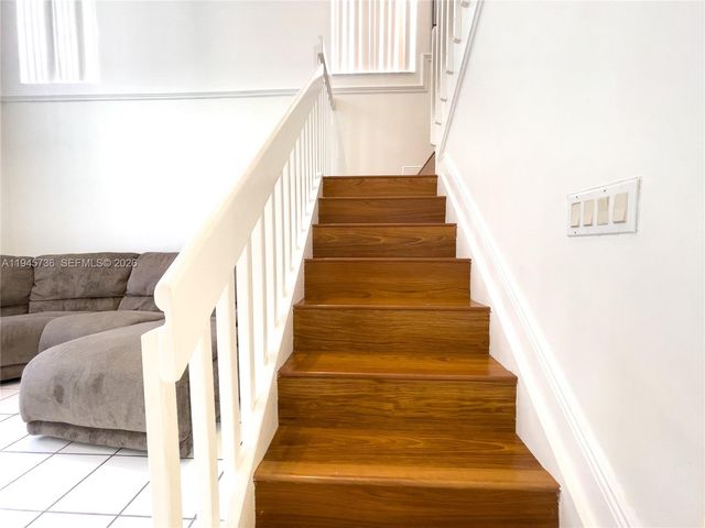 931 Opal Ter, Weston, FL 33326