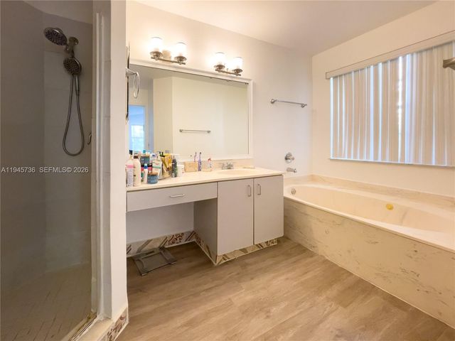 931 Opal Ter, Weston, FL 33326