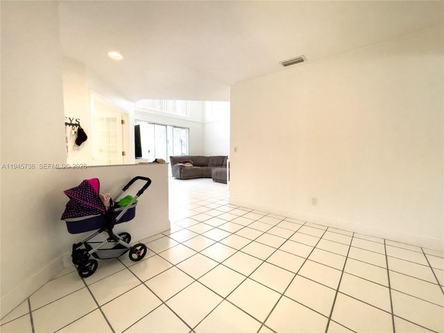 931 Opal Ter, Weston, FL 33326