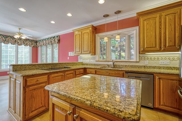 234 N Lake Emory Drive, Inman, SC 29349