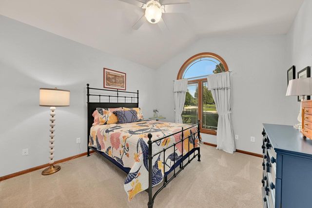 732 River Reserve DRIVE, Hartland, WI 53029