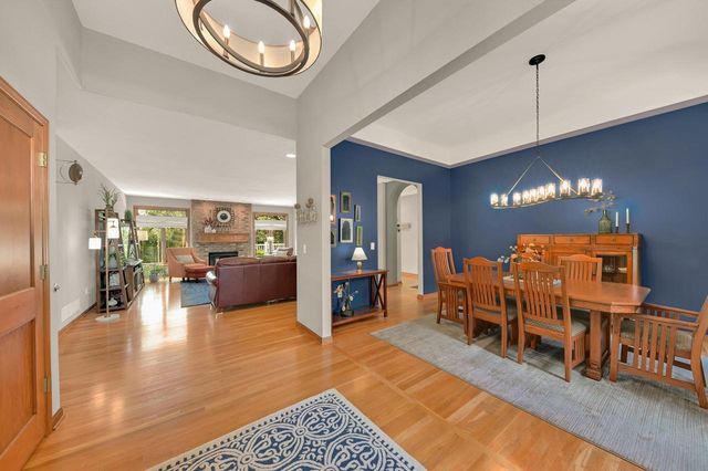 732 River Reserve DRIVE, Hartland, WI 53029