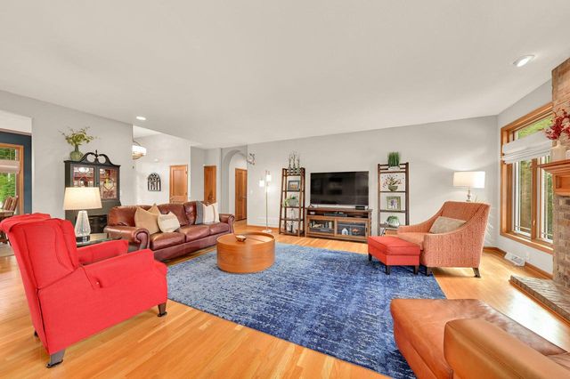 732 River Reserve DRIVE, Hartland, WI 53029