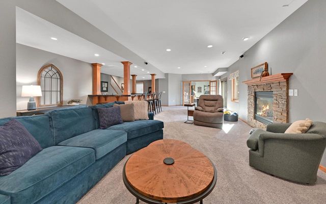 732 River Reserve DRIVE, Hartland, WI 53029