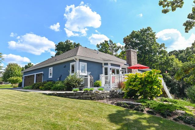 732 River Reserve DRIVE, Hartland, WI 53029