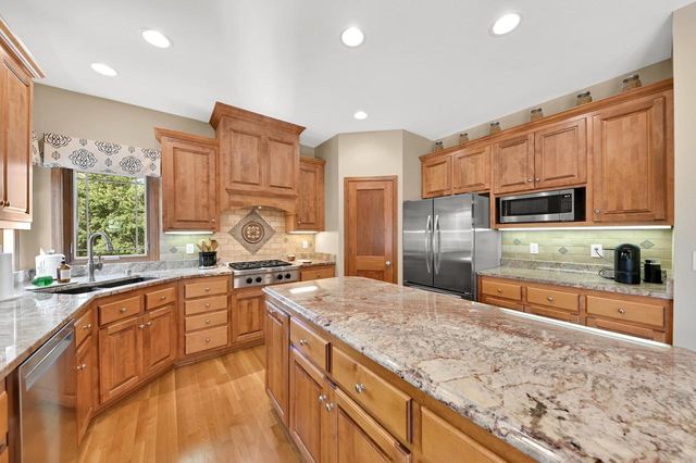 732 River Reserve DRIVE, Hartland, WI 53029