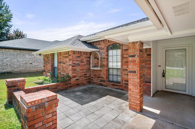 7508 Jamie Renee Lane, North Richland Hills, TX 76182