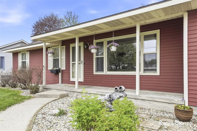 6626 Crownpointe Drive, Byron Center, MI 49315