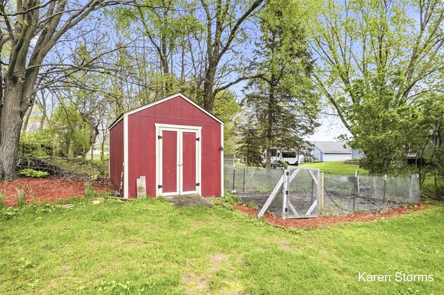 6626 Crownpointe Drive, Byron Center, MI 49315