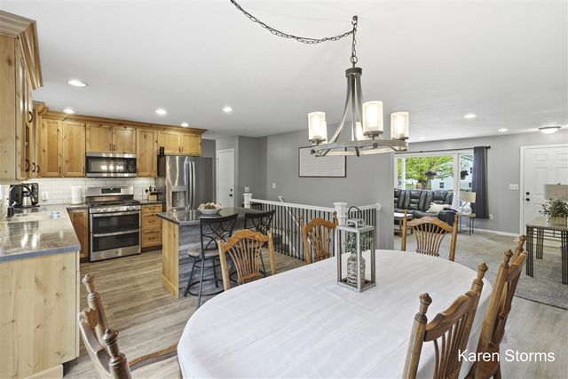 6626 Crownpointe Drive, Byron Center, MI 49315