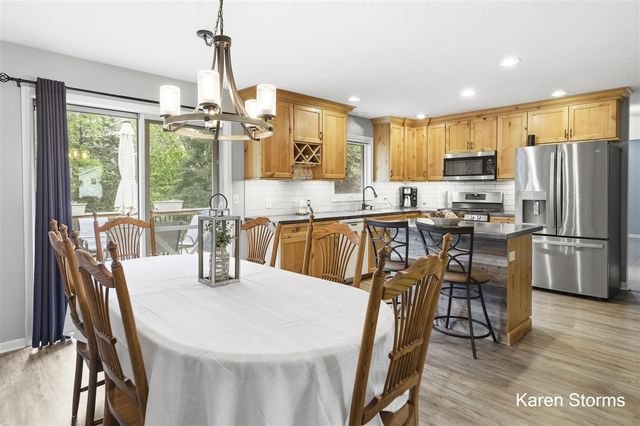 6626 Crownpointe Drive, Byron Center, MI 49315
