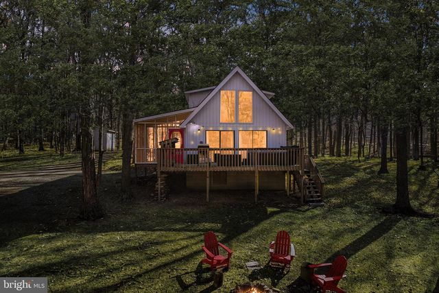 126 FLAGSTONE LN, Berkeley Springs, WV 25411