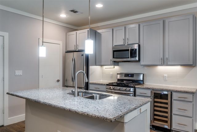 4316 Hartford Street 18, Dallas, TX 75219