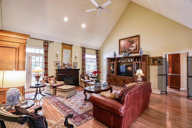 20 Timber Ridge Dr Drive, Paducah, KY 42001