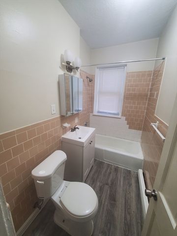 14 Abbottsford 9, Boston, MA 02121