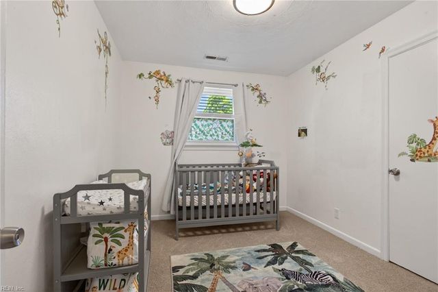 32 Cypress RD, Portsmouth, VA 23701