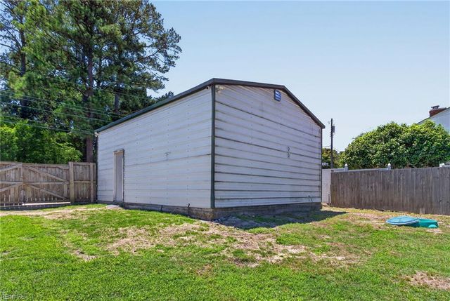 32 Cypress RD, Portsmouth, VA 23701