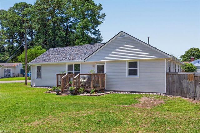 32 Cypress RD, Portsmouth, VA 23701