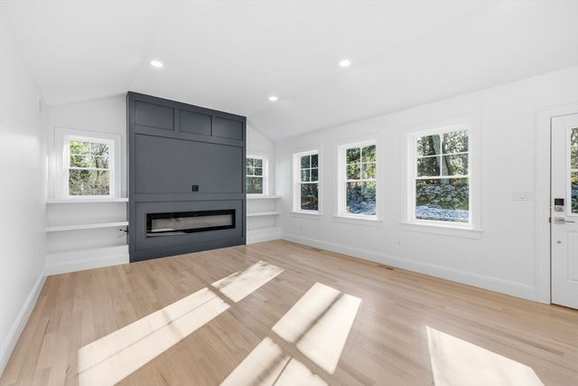 4 Aerial Street, Lexington, MA 02421