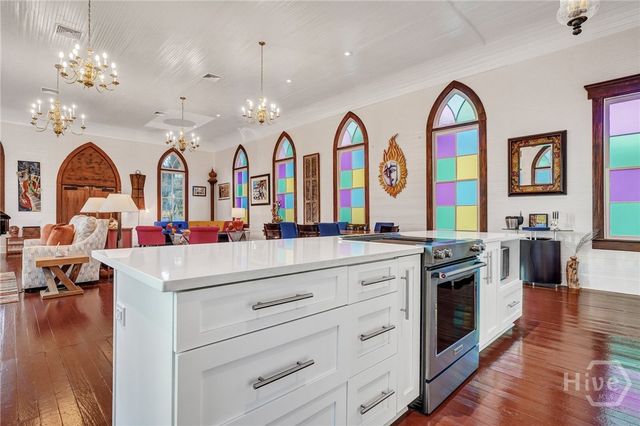 2716 Mechanics Avenue, Thunderbolt, GA 31404