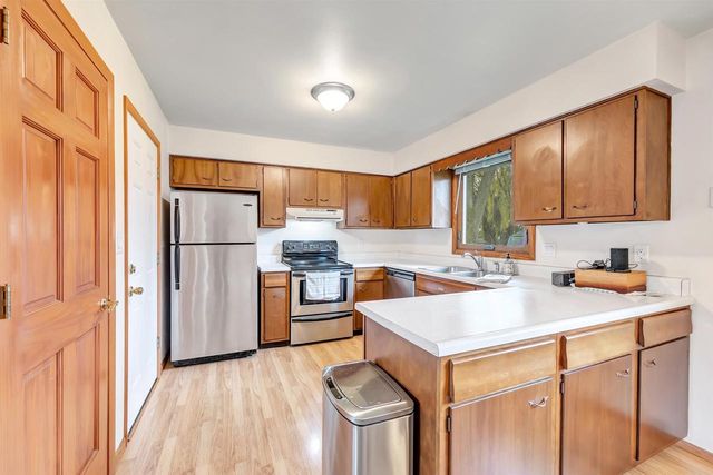 324 KENNEY STREET, Green Bay, WI 54301