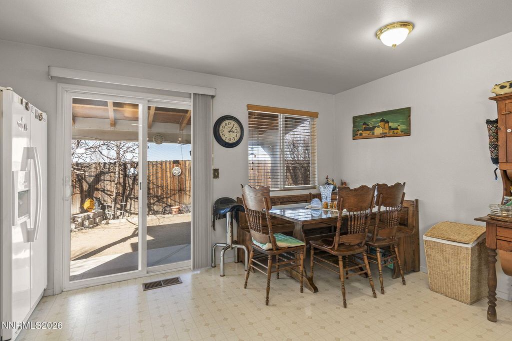 Image 11 of property listing at 7497 Hebrides Court, Reno, NV 89506