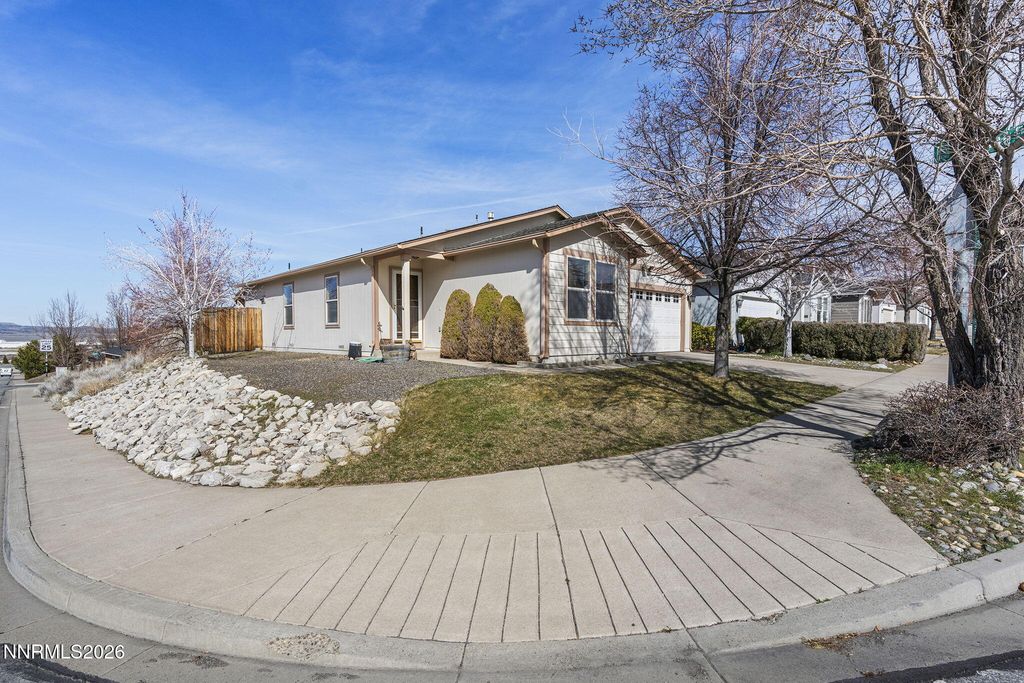 Image 3 of property listing at 7497 Hebrides Court, Reno, NV 89506