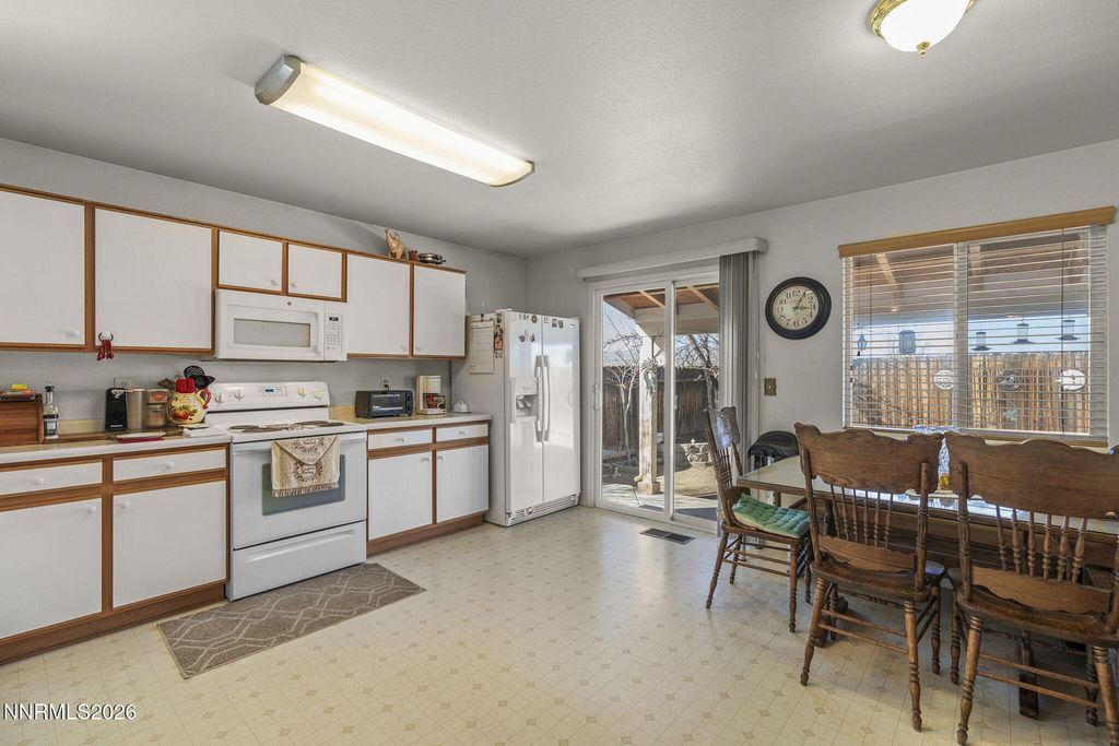 Image 8 of property listing at 7497 Hebrides Court, Reno, NV 89506