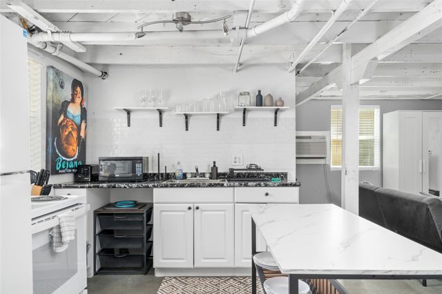 2402 Hazard Street, Houston, TX 77019