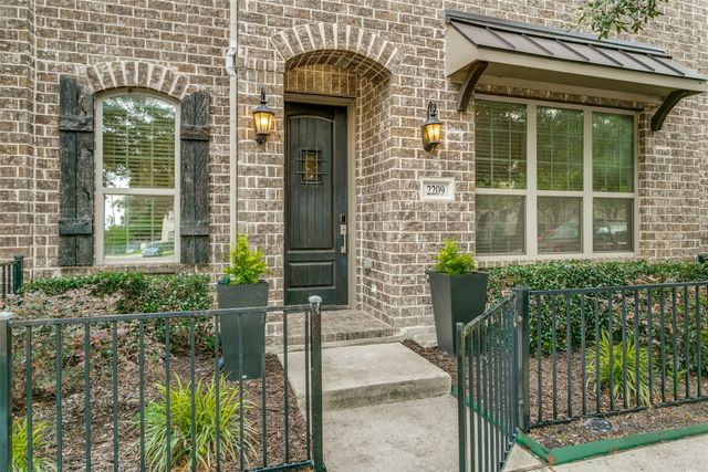 2209 Zenith Avenue, Flower Mound, TX 75028