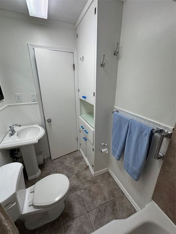 329 N Brighton Avenue, Dallas, TX 75208