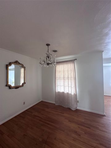 329 N Brighton Avenue, Dallas, TX 75208