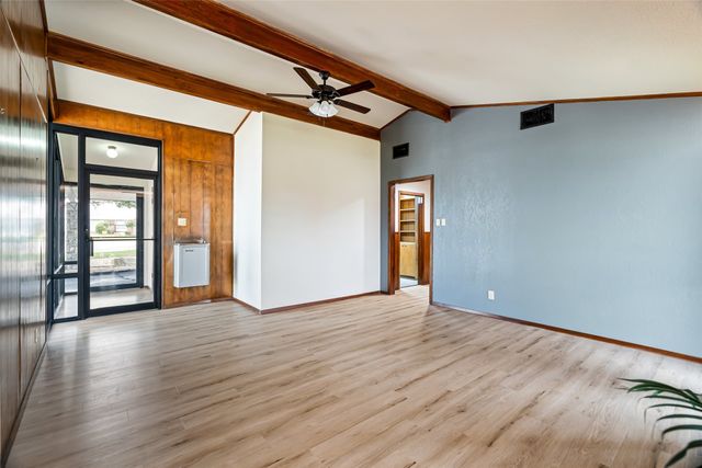 1512 Crestridge Drive, Cleburne, TX 76033